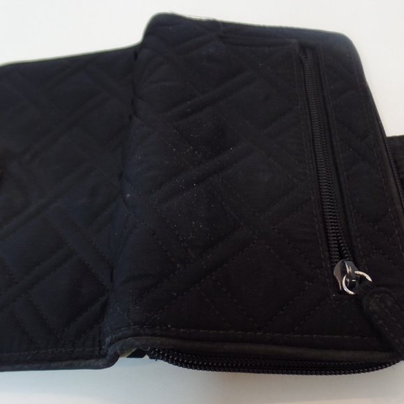 Vera Bradley Black Quilted Silvetone Hardware Organizer Wallet Zipped & Turnlock - Picture 3 of 9